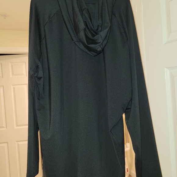 Men under armour hoodie - Picture 3 of 6